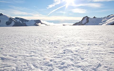 Volcanoes kick-start life