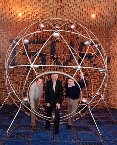 Explore the anechoic room