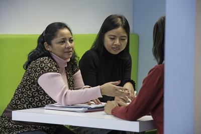 International students group study