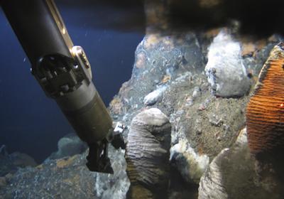 Bee-hive diffuser vent sampling