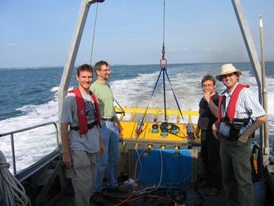 Deploying hydrophones