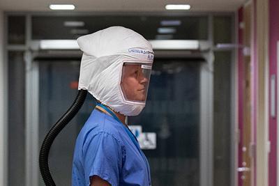 Paul Elkington wearing respirator