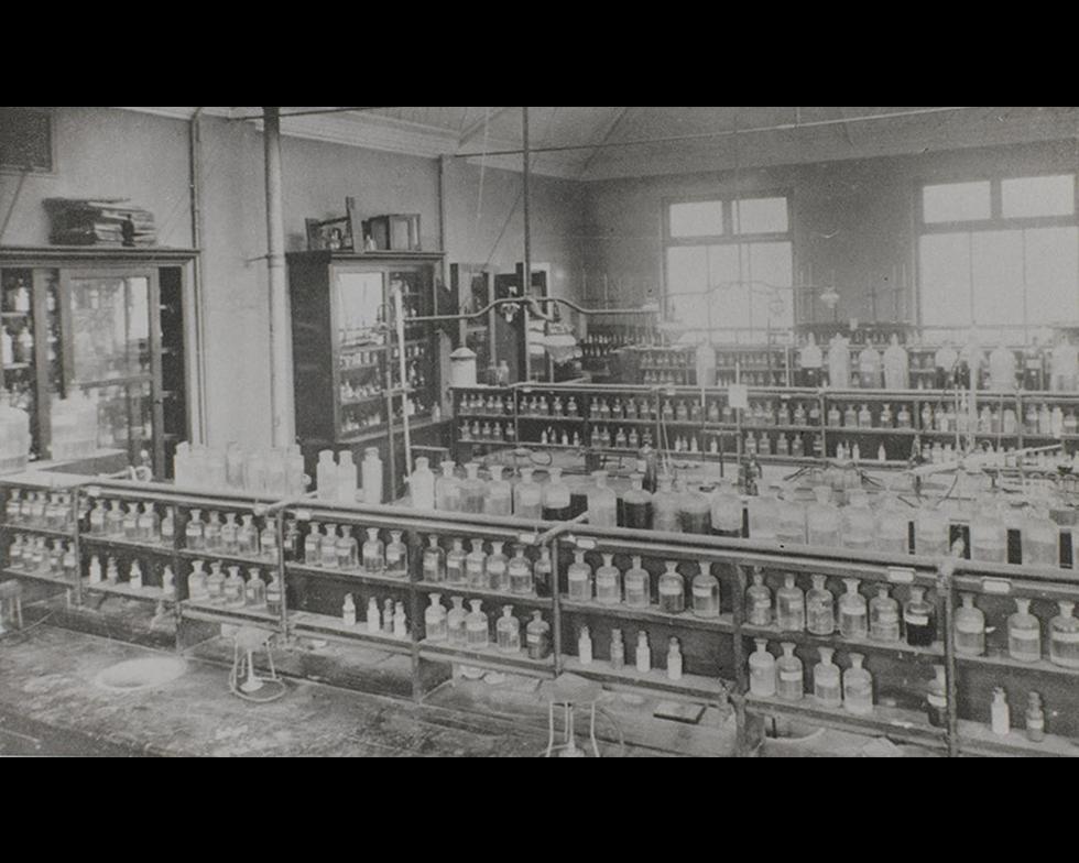 Laboratories: Chemistry laboratory, 1910