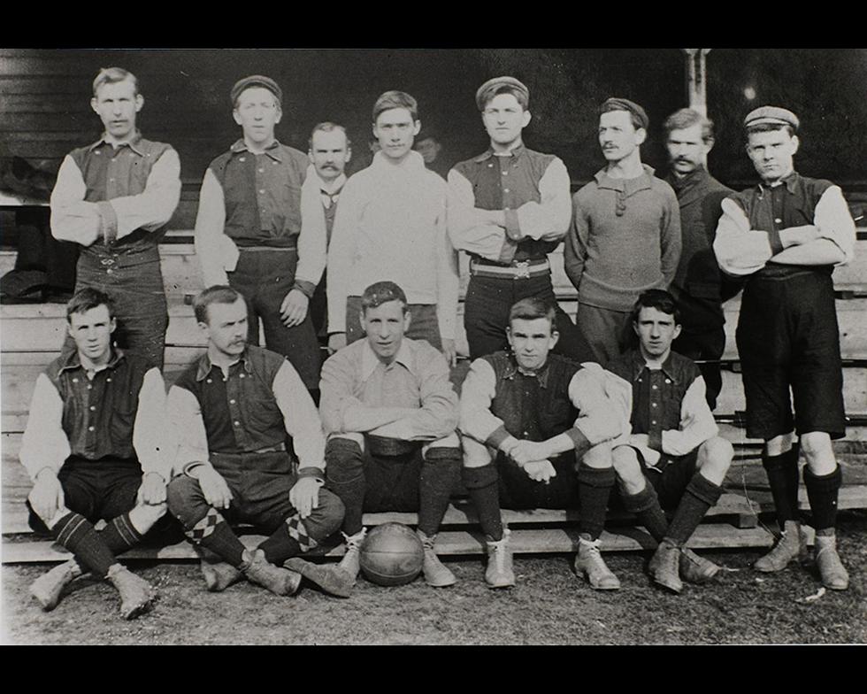 Sports: First football team, 1900