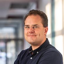 Thumbnail photo of Dr Thomas Blumensath