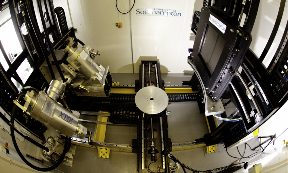 Custom 450/225 kVp Hutch