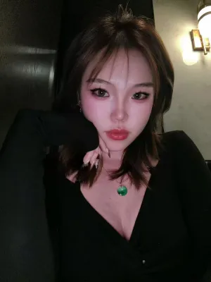 A portrait of Yuanfei