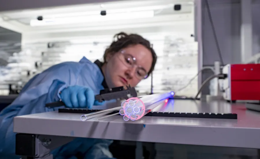 A woman with microstructured fibre core stacking