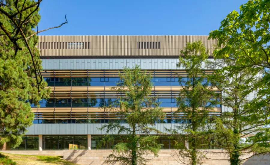 External shot of the Southampton Business School