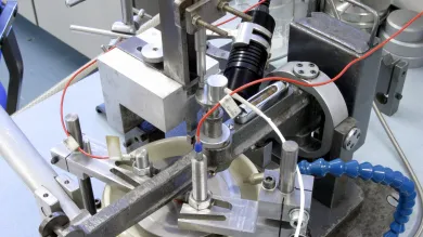 Pin-on-disc equipment