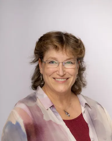 Professor Lisa Roberts