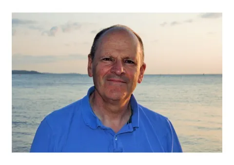 Professor Robert  Nicholls