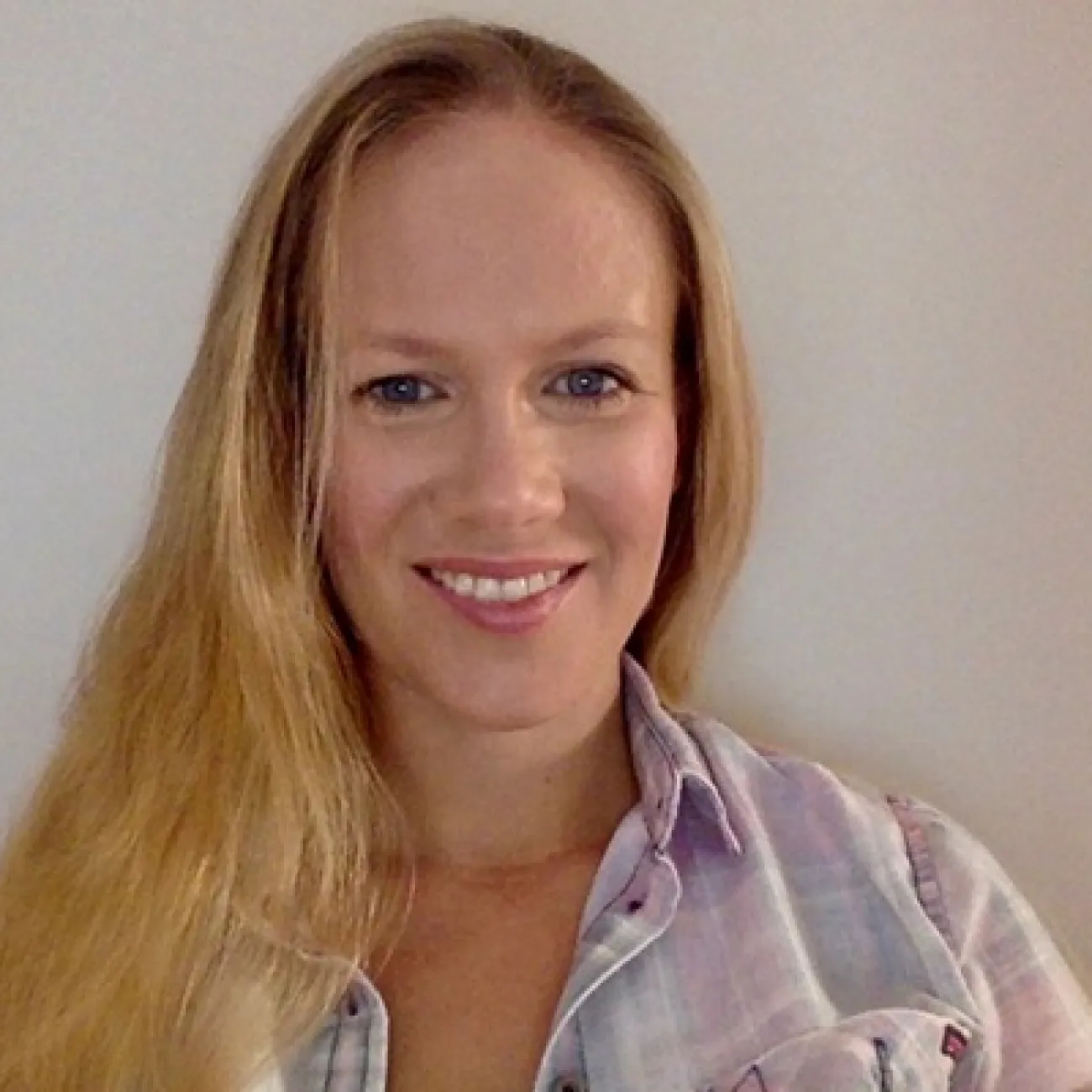 Mrs Beth Clark