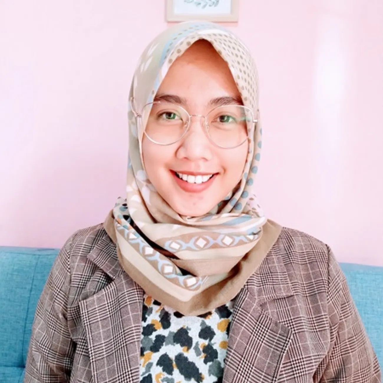 Miss Dian Wahyuningsih