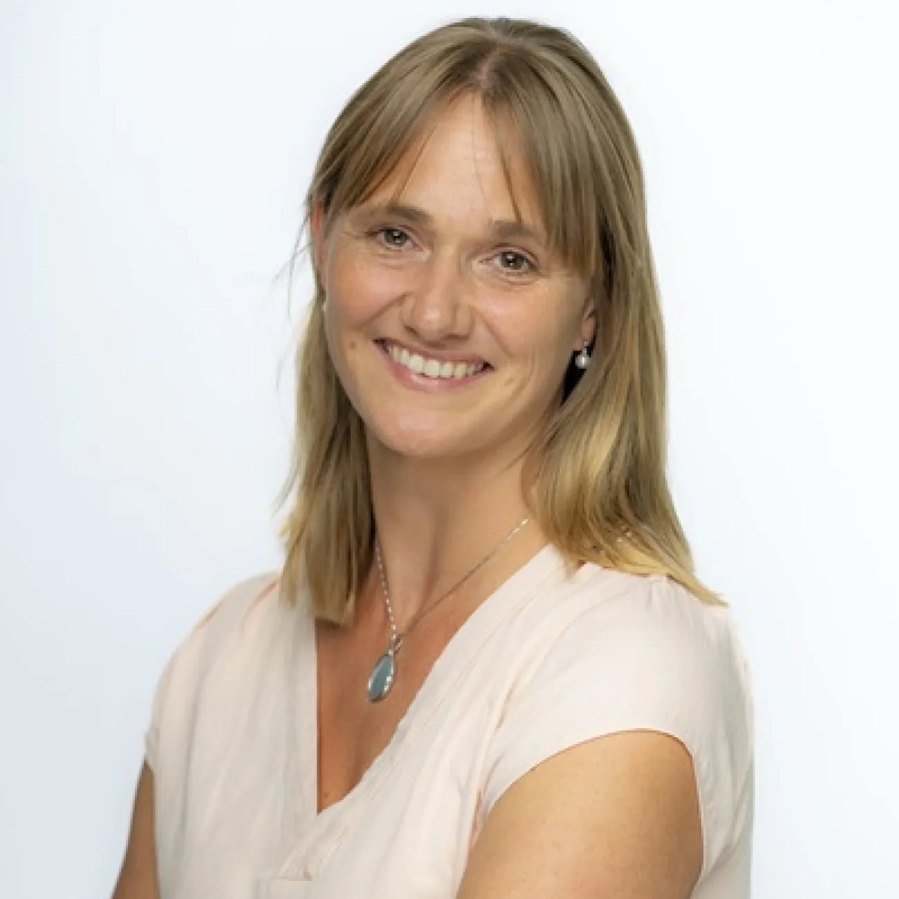 Professor Jasmin Annica Solan