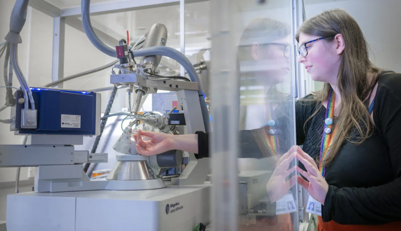 A member of the National Crystallography Service team centres a sample on one of our state-of-the-art single crystal X-ray diffractometers.