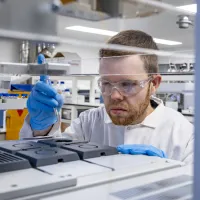 CERAS has a well-equipped Organic Geochemistry suite